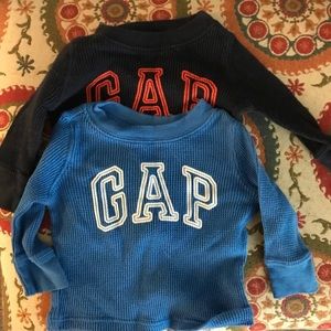 3-6 M GAP Long sleeved Baby Bot shirt bundle